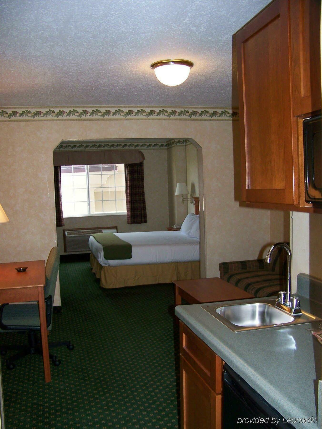 Holiday Inn Express Hotel & Suites Charlotte By Ihg Ngoại thất bức ảnh